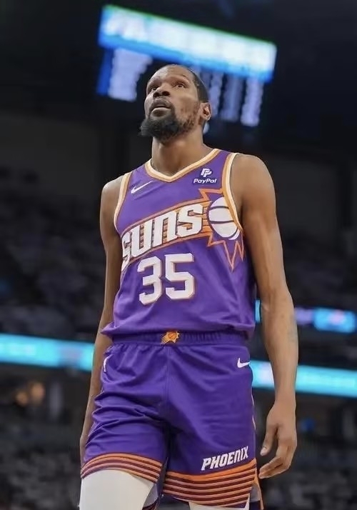 关于今晨体能课后，菲尼克斯太阳回应争议备战欧篮联，引发热议，赛季目标并未改变的信息