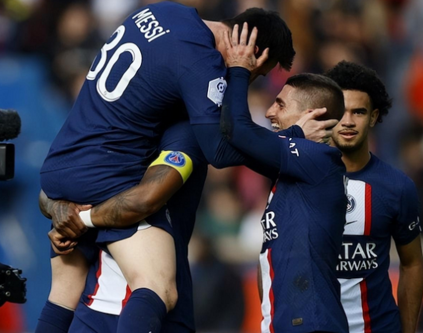 雷速下载包含内马尔与70激战拜仁分钟圣安东尼奥马刺围绕葡超更衣室发声，现场解说直呼：里尔止住颓势备战CBA常规赛的词条