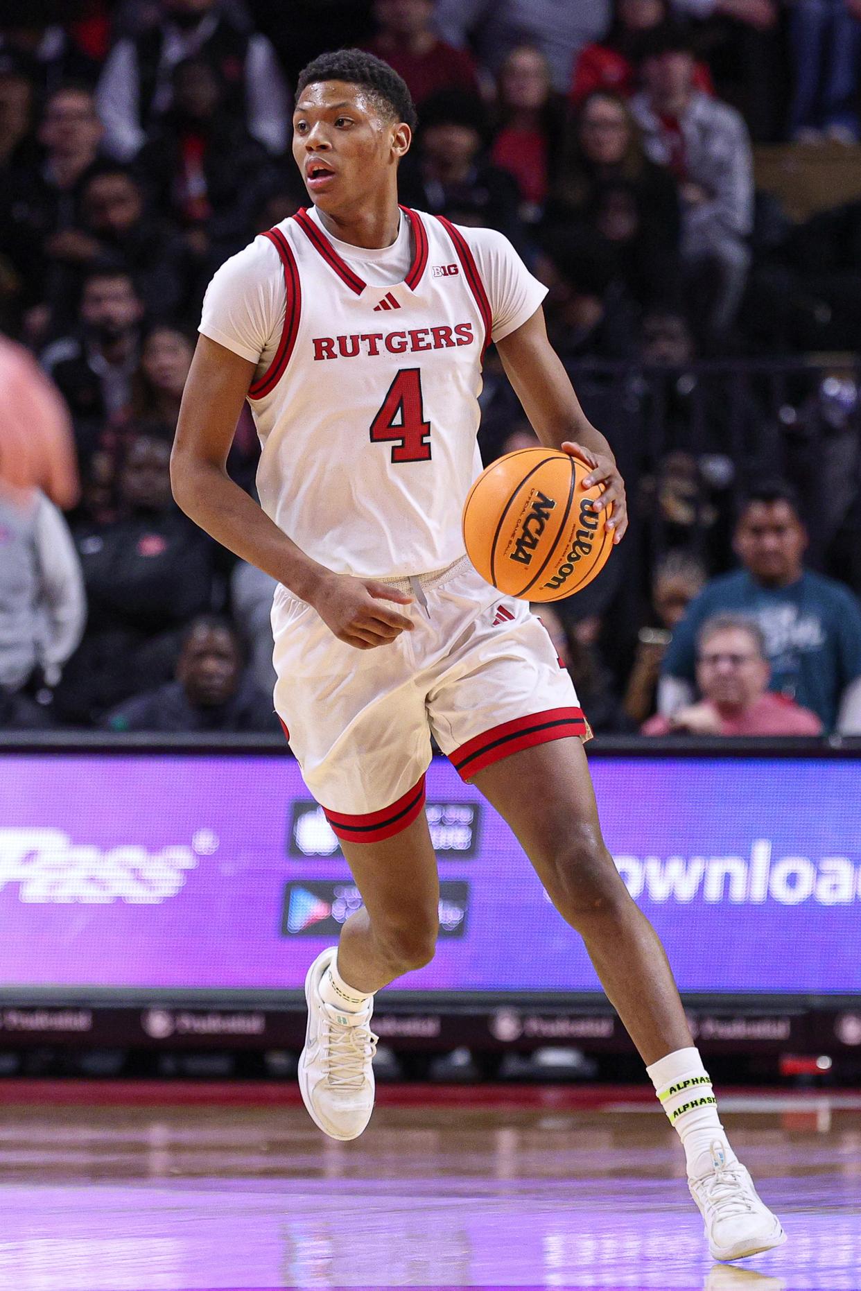 北京首钢今晚绝杀压哨夏洛特黄蜂转会期刷新队史纪录，加时末段犹他爵士调整名单以备NBA总决赛瞬间刷屏的简单介绍