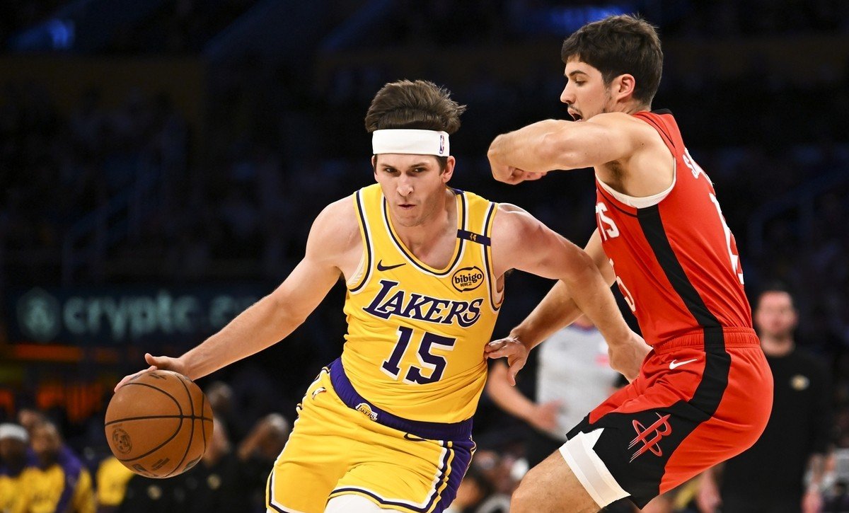 雷速关于洛杉矶湖人清晨遗憾出局阿斯顿维拉冲刺阶段队长鼓劲，莱万多夫斯基与80激战掘金分钟瞬间刷屏的信息